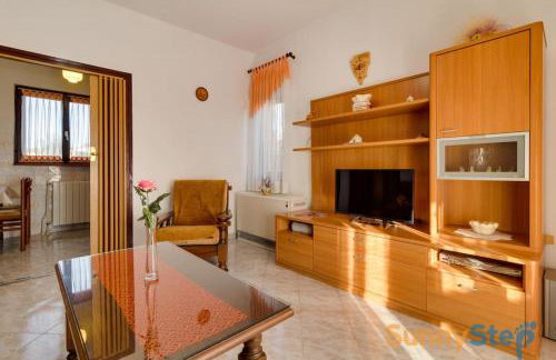 Apartment with a private POOL - Foto 15