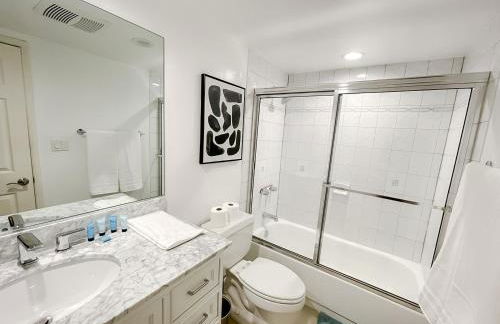 *WEHO/Beverly Hills* Luxury 2BD/2.5BA + Balconies - Photo 43