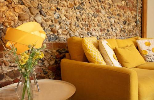 City to Country Retreat Luxury Cottage with Hot Tub - Foto 5