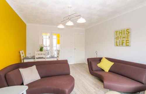 Village Retreat - Photo 4