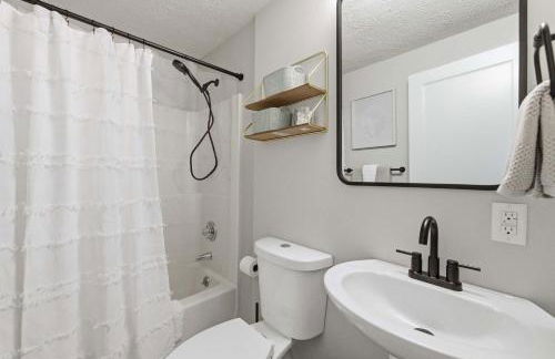 Craftsman Cozy Top Flr 1 Bed1- 1 Ba Private Porch - Foto 19