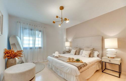 VACATION MARBELLA I The Sunrise Golden Mile Flat, Next to Convention Center, Recently Refurbished, Prime Location, 300m to the BEACH - Foto 3