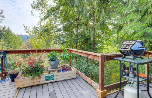 4 Mi to Sandy River Access Studio with Mtn Views! - Photo 18