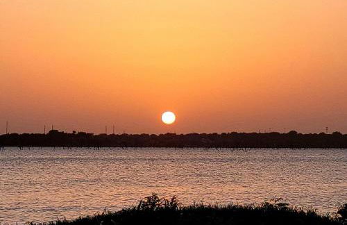 Lovely Lakeside Living - Foto 48