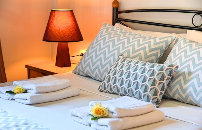 Secret Escape Villa With Heated Pool - Photo 3