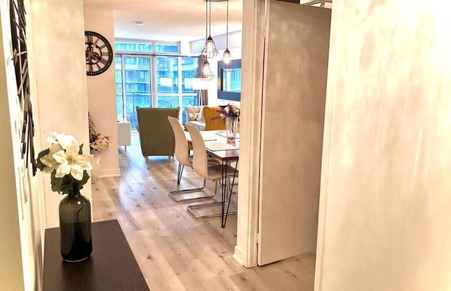 Toronto Downtown Suites CN Tower View - Photo 18