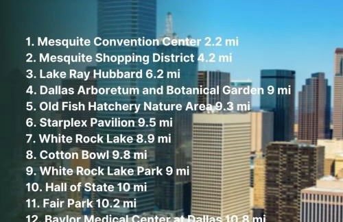 Glamorous 4BR 2,5BA Holiday Home with Pool, Game Room & Fire Pit - Foto 40