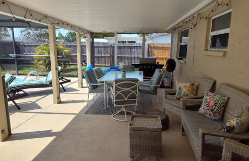 Heated & Screened in Pool - Photo 12