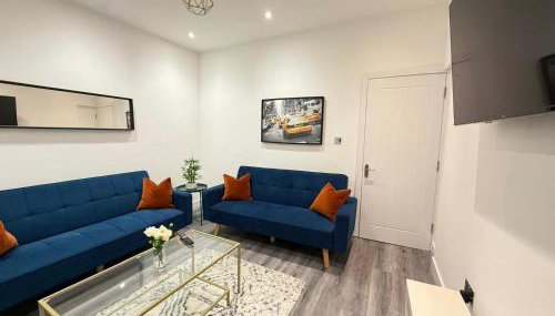 Spacious 4 Bed 4 Bath Stay with Free Parking - Foto 3