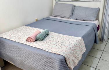 APT-8 Completo Bem Localizado a 1 minuto Rodoviaria e Centro, com Ar Condicionado e Garagem - Foto 4