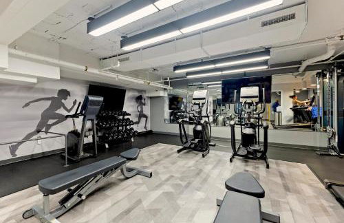 CASA Arlington Suite with Top-Tier Amenities & Parking - Foto 54