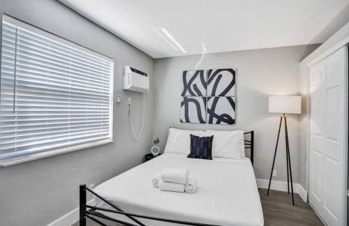 Rustic Retreats Modern 1BR For 4 Guests Minutes From Las Olas - Foto 1