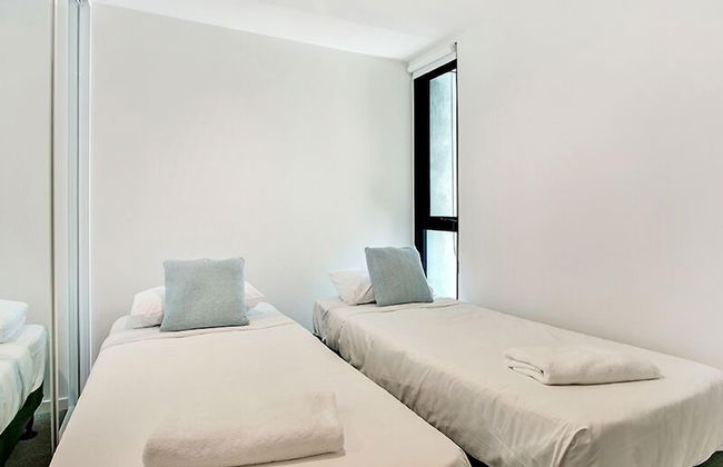 Roden Residences - Photo 6