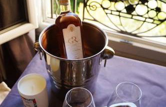 Charming studio overlooking a beautiful garden - Foto 5