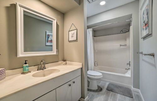 2 Mi to Tunnel of Trees Home with Furnished Deck - Foto 19