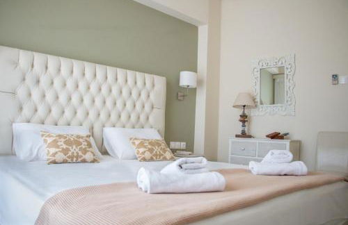 Helen Hotel - Photo 35