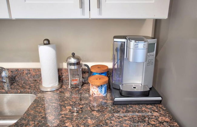 Walk Score 91 Balcony Near King ST - Photo 9