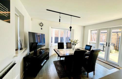 4 Bedroom home with study space - Foto 7