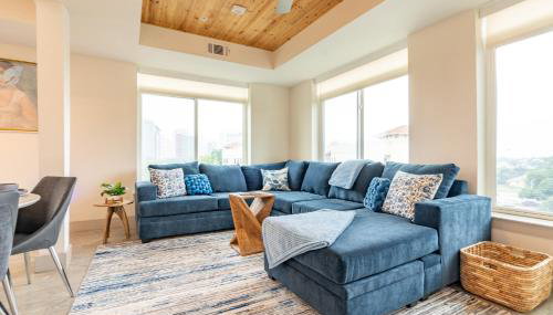 RiverWalk PentHouse Oasis w/Free Parking Gym Pool - Foto 5