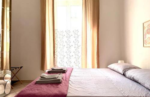 Appartamento per 5 persone su una scalinata storica a 9 minuti a piedi dalla stazione e 12 dal centro - Vista sui tetti della città - Zona collinare residenziale - Foto 4