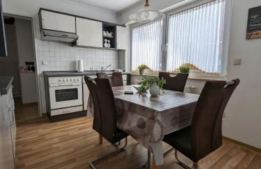 Ferienwohnung Leni erstes OG inkl Balkon Gartenblick kostenfreier Parkplatz stadtnah aber ruhig gelegen - Foto 10