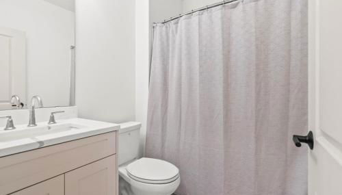 Brick Beauty Downtown, 3BR, Fenced Yard, Garage! - Foto 5