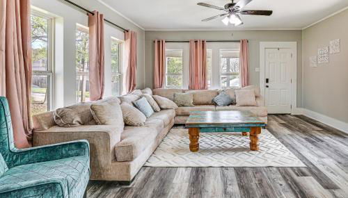 Near Campus and Casino Family-Friendly Durant Home! - Foto 4