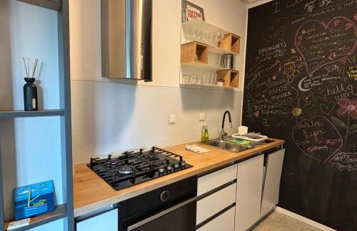 Modern & Charming - Free Private Parking - Foto 34