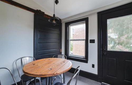 Industrial Loft Offers Historic Feel with Modern Amenities 3BR & 2BA #DCottage - Foto 32