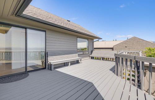 Spacious Camano Home with Hot Tub and Water Views! - Foto 31