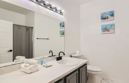 Wonderful 4BD House Private Pool & Near Disney - Foto 37