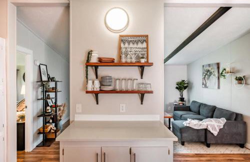 Renovated Bungalow Getaway - Foto 2