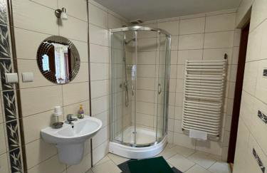 Pod Dziką Różą - Foto 4