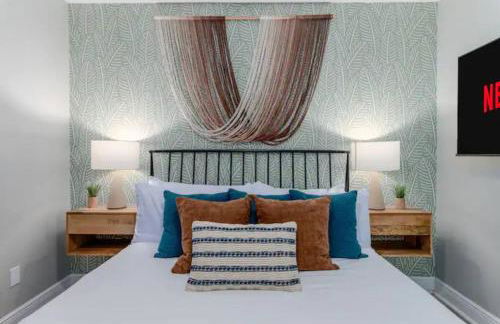 New listing~10 min to beach~Back yard fun~Pool - Foto 2