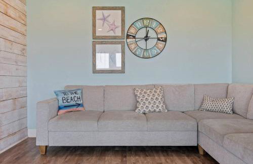 Steps to the Beach | Tiki Bar Fun | Epic Bay Views | Sleeps 8 - Foto 11