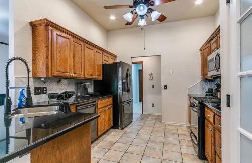 Sleek 4BR OKC Stay by StayLage - Photo 30