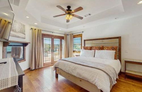 Waterfront Home with Private Pool, Patio & Amazing Sunset View - Foto 12