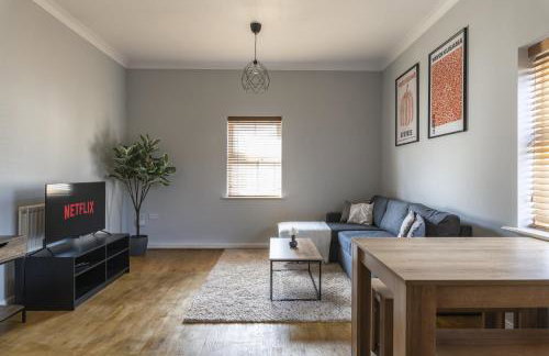 2BR 2BA Apartment - Emperor Beds - Free Parking - Near LGW Airport - Photo 6