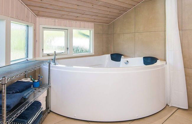 6 Person Holiday Home in Sjolund - Foto 3