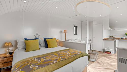 The Nook - Photo 4, stove