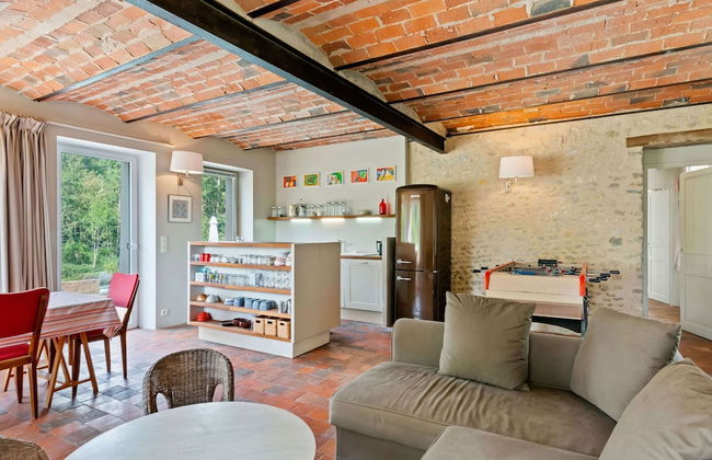 Charming Holiday Home in Yevre-la-ville With Pool - Foto 30