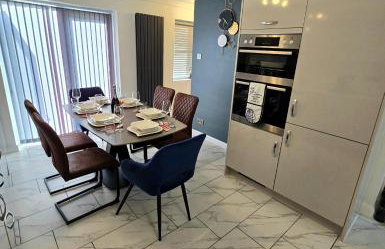 Luxury Modern Comfy 3BR House Contractors Family - Foto 20