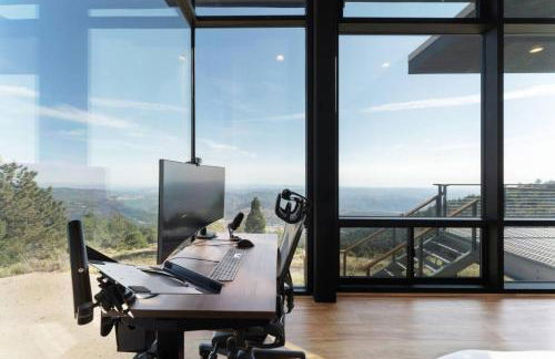 Secluded Dream Home with Hot Tub and Full Gym on 20 Acres - Foto 28