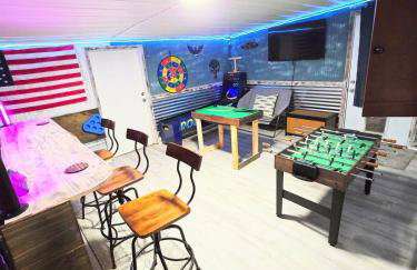 5 Mins from beach and has pool, hot tub, games, pet friendly - Foto 14