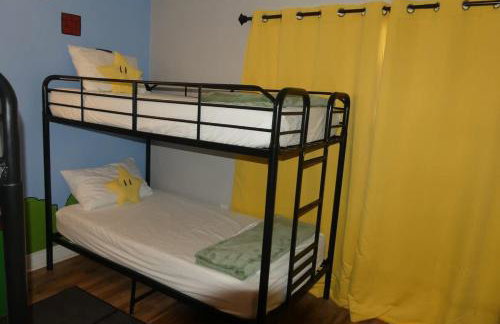 Beautiful 2-Bedroom Condo Near Universal and other Orlando Attractions, King Bed & Wi-Fi - Foto 26