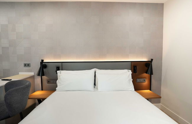 Prisma Suites - Photo 62