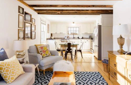 1830 Enchanting, Light-Filled Farmhouse Apartment - Foto 1