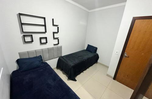 Apto próx Hospital Regional até 6 pessoas com garagem e wifi - Photo 17