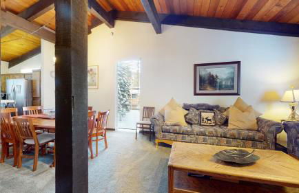 Mammoth Estates Condo - Near Village at Mammoth & Pet Friendly - Foto 6