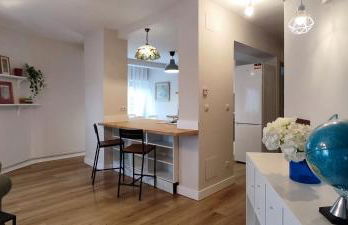 Céntrico espacioso y muy luminoso - Photo 5